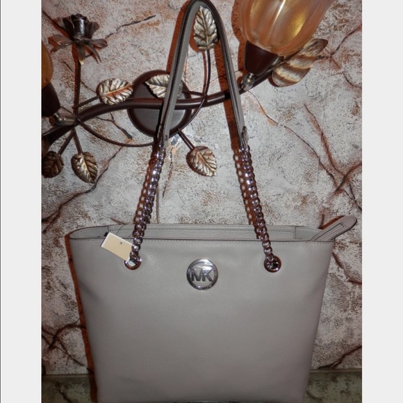 Used once! Michael Kors Fulton pebbled grey tote