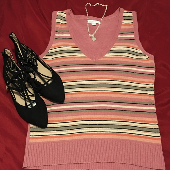 NY&Co Sweater Vest