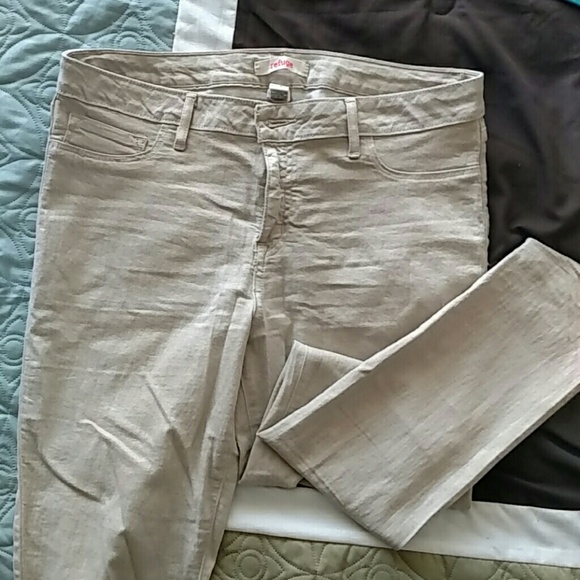 Skinny jeans