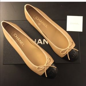 Chanel cap toe two tone flats