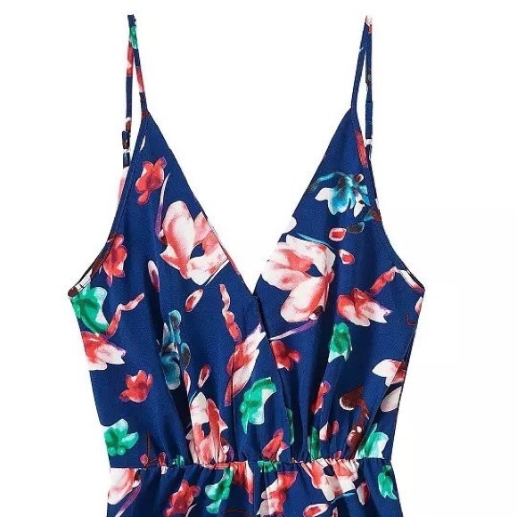 "Bed of Flowers" Loose Floral Romper - Picture 3 of 4