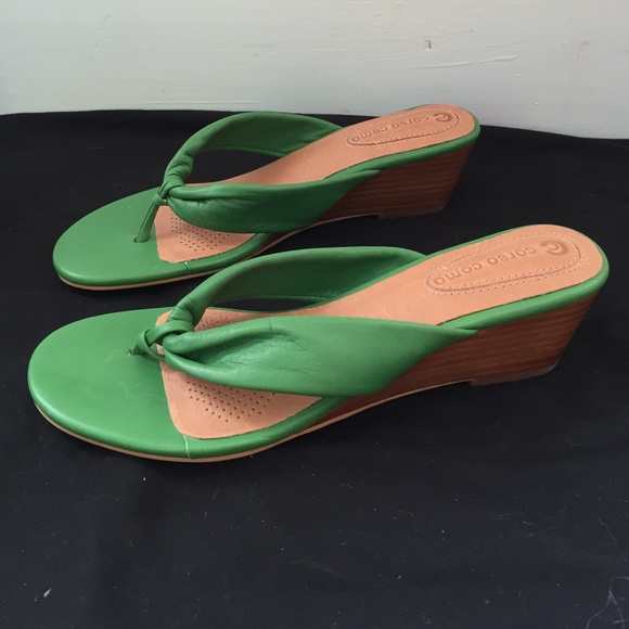 Size 6.5 gorgeous Italian green leather sandals