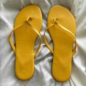 Flip flops