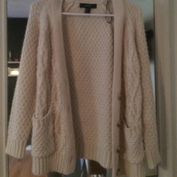cream knit sweater