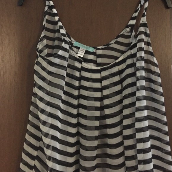 Black/white tank top