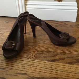 Banana Republic brown sling back heels