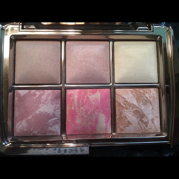 Hourglass palette
