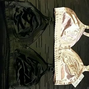 Lot of 2 bras 40DD