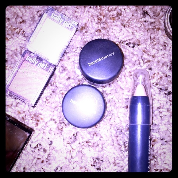 Eye shadow, lip starter