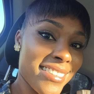 Meet your Posher, Kendra