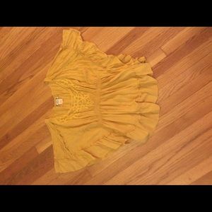 Flying tomato Mustard boutique shirt size small