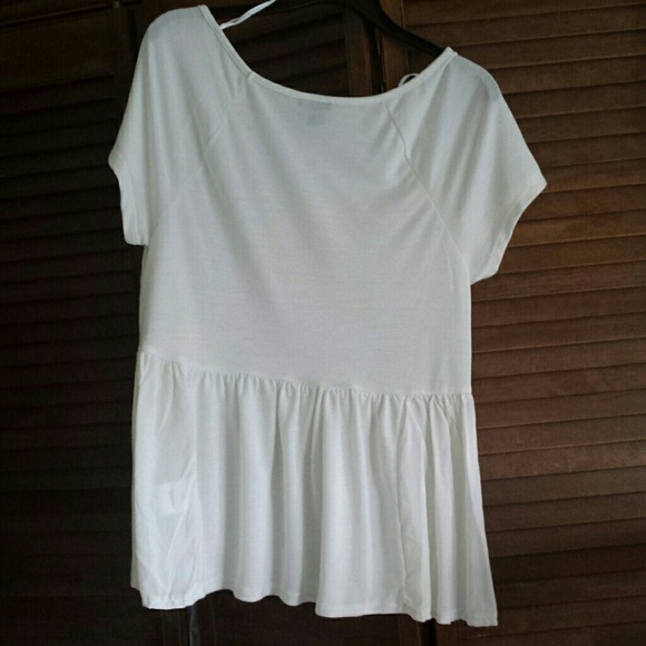 Adorable summer top -NWOT - Picture 3 of 3