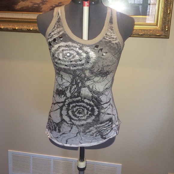 Daytrip Tops - Tank top with bling