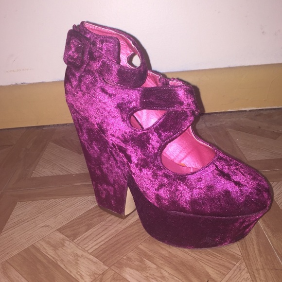 Chunky platform heels!