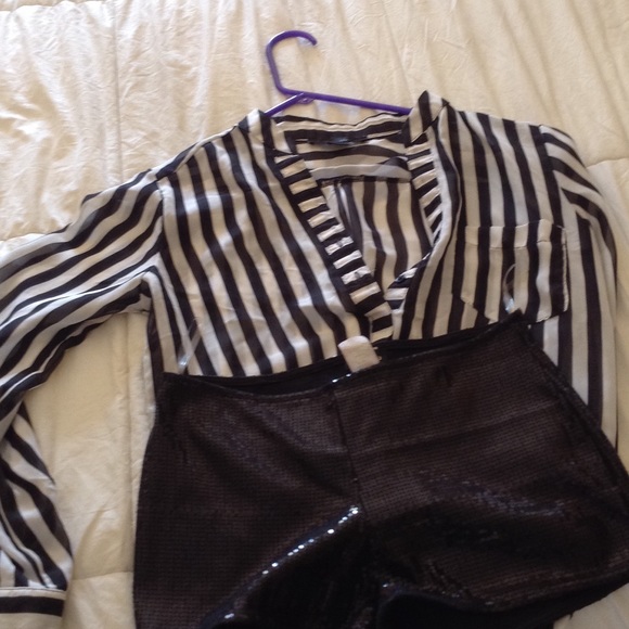 Black strips And shorts - Picture 2 of 2