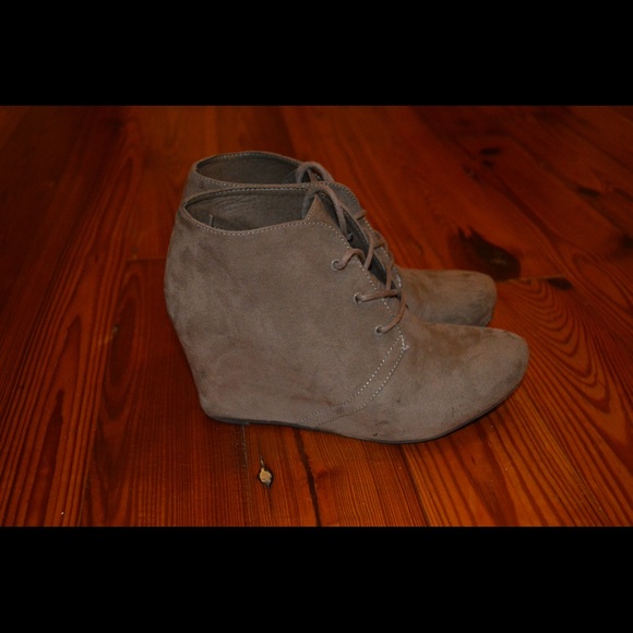 Grey faux suede Booties