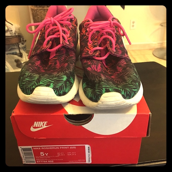 🎀NIKE ROSHES🎀 ALMOST BRAND NEW❗️