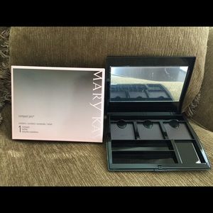 Mary Kay Compact Pro