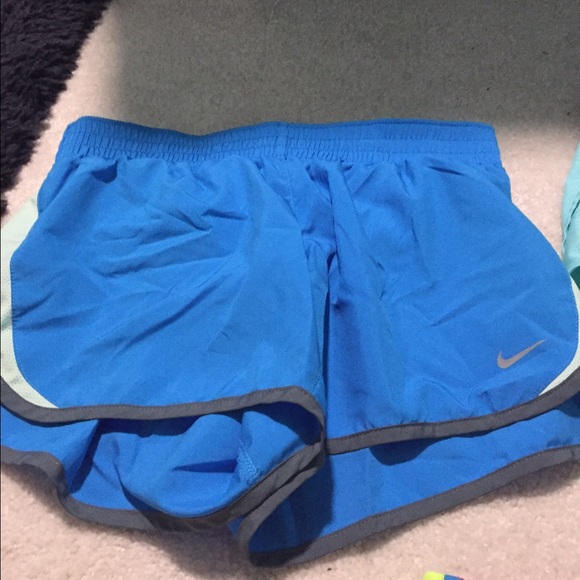 2 Shorts