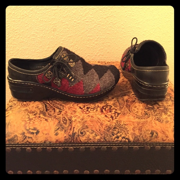 Born Mattie Wool Clogs