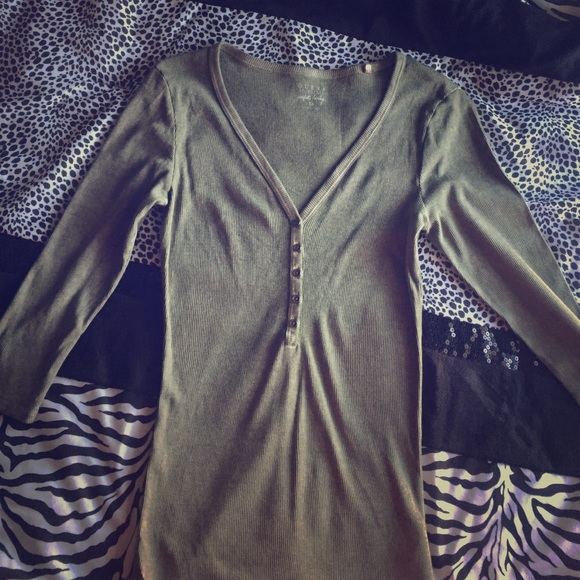 Guess green long sleeve blouse