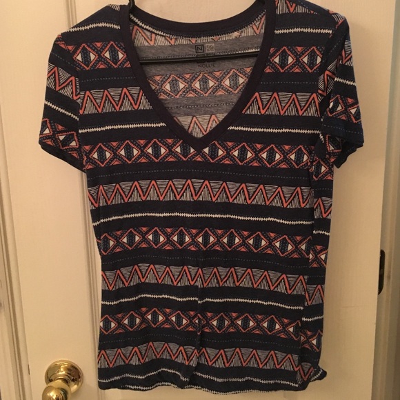 PacSun V neck