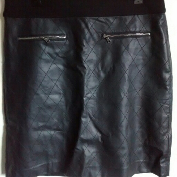 Ann Taylor black skirt