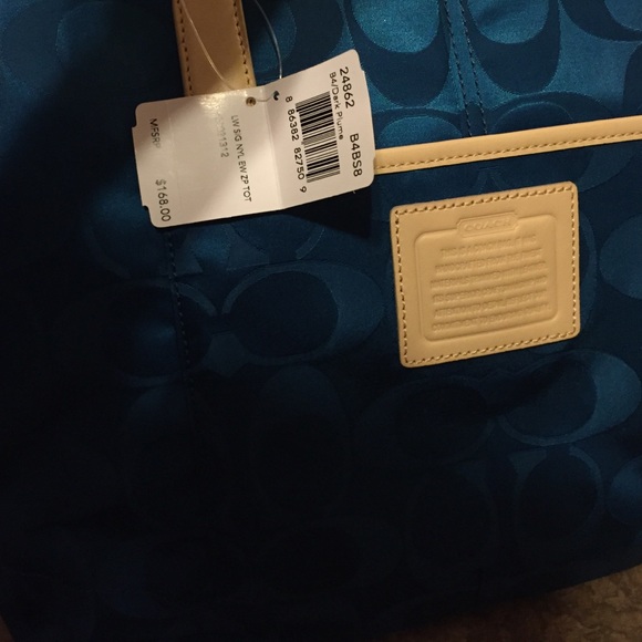 Brand new authentic coach purse. - Picture 2 of 4