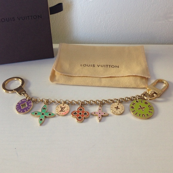 Authentic Louis Vuitton bag charm keychain - Picture 1 of 4