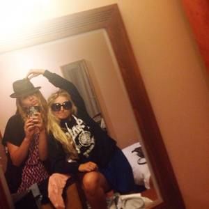 Meet your Posher, Elizabeth