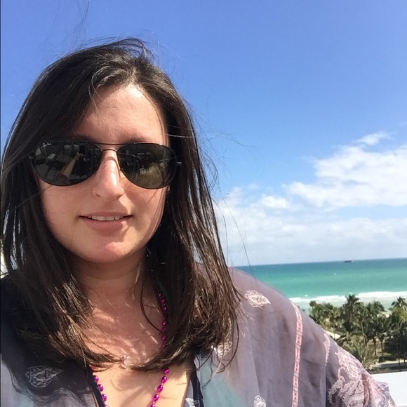 Meet your Posher, Lisa