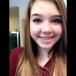 Meet your Posher, April