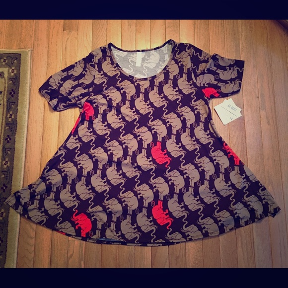 🐘Lularoe Perfect Tee🐘