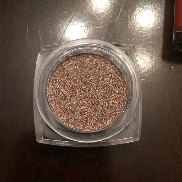 Makeup Bundle!! - Picture 2 of 4