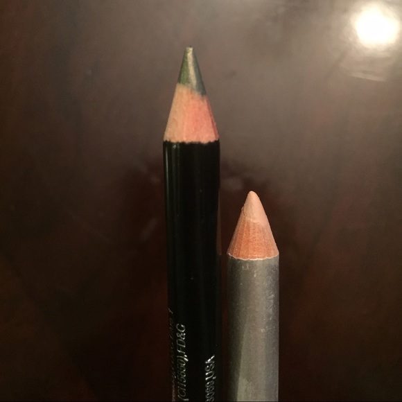 Makeup Bundle!! - Picture 3 of 4