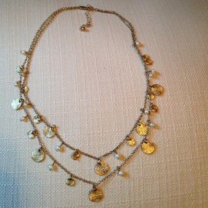 Gold and pearl necklace