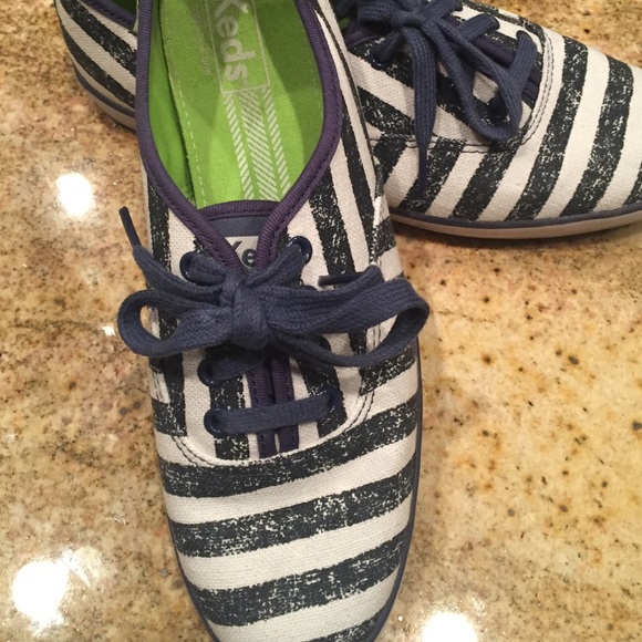 Keds tennis shoes - Picture 2 of 4
