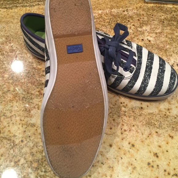 Keds tennis shoes - Picture 4 of 4