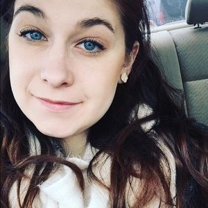 Meet your Posher, Alysa