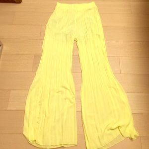 Yellow pants