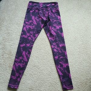 Lululemon full ankle yoga pant.
