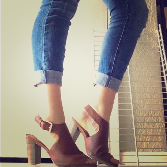 TAN HEELS FROM OLD NAVY