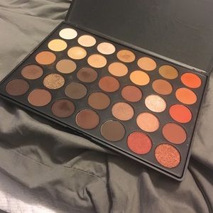 Morphe 35O eye shadow palette