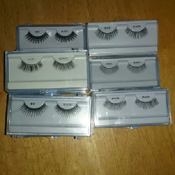 18 Pairs of False Eyelashes