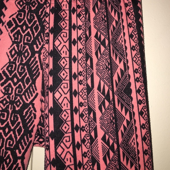 Beautiful pattern leggings - Picture 3 of 3