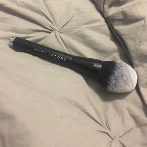 Marc Jacobs The Bronze 12 Brush