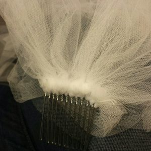 VIEW ME: DB Studio White Blusher Veil FINAL PRICE