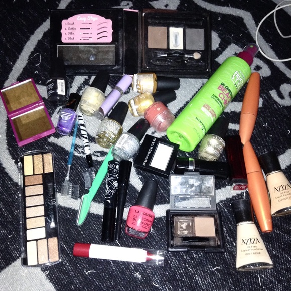 Makeup bundle