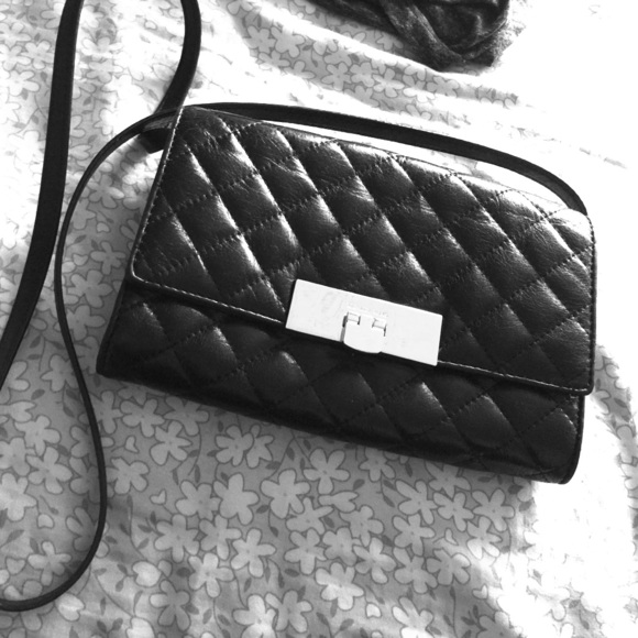 Quilted-leather  MK cross body💕
