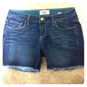 Paige denim jean shorts! ❤️